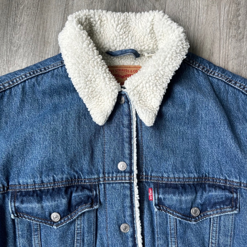 Levi's Sherpa Lined Denim Trucker‎ Jacket Blue Men's Small - Picture 2 of 6
